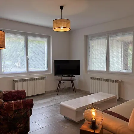 Maison Au Calme, Animaux Acceptes - 4 Pers. - Fr-1-489-639 * Le Vernet (Allier)