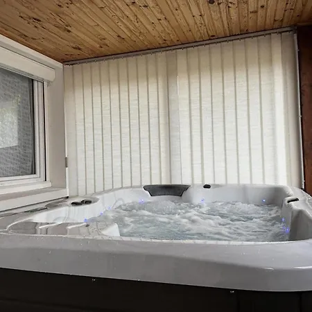 Maison Au Calme, Animaux Acceptes - 4 Pers. - Fr-1-489-639 Semesterbostad Le Vernet (Allier)